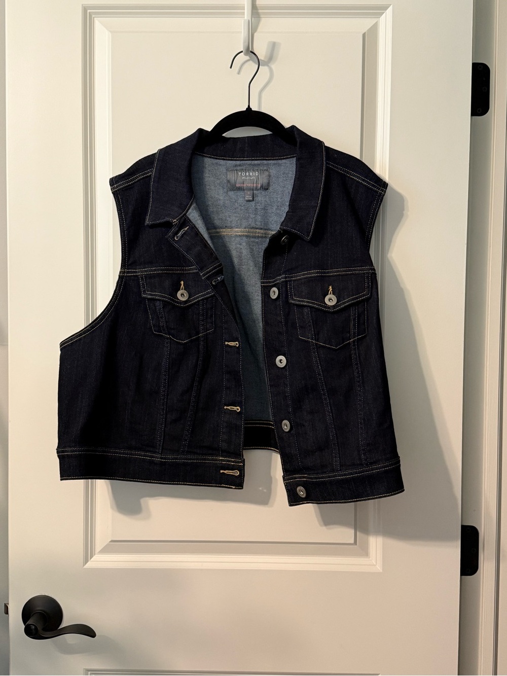 NWOT torrid Dark Denim Vest Sz4